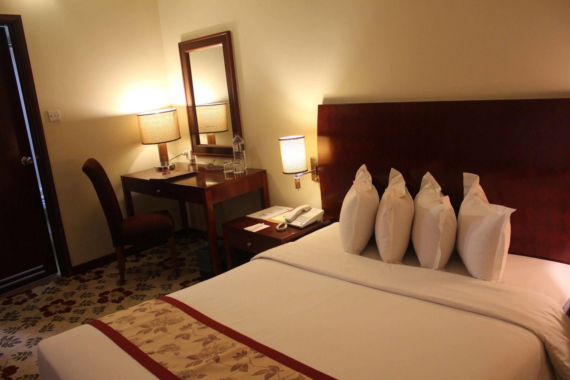 Hotel Bengal Inn Dhaka Extérieur photo